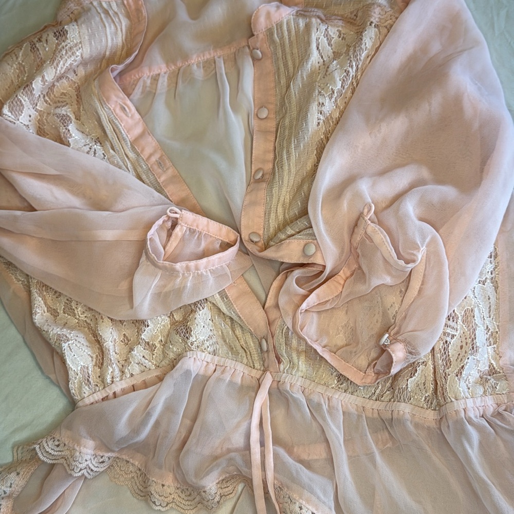 Elegant Pink Lace Top